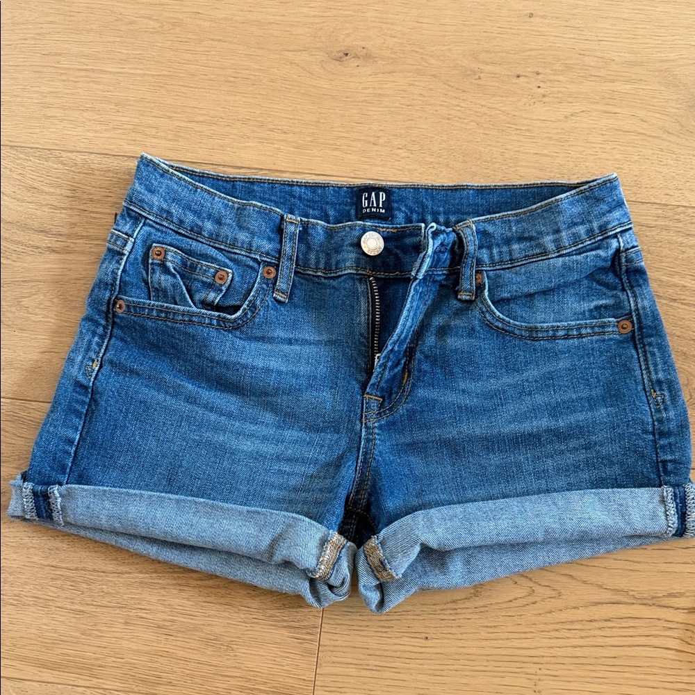 GAP Women's Medium/Dark Blue Rolled Cuff Denim Shorts